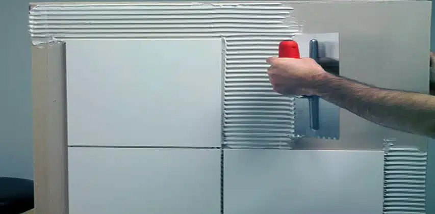أيهما أفضل الغراء أو الاسمنت للسيراميك؟